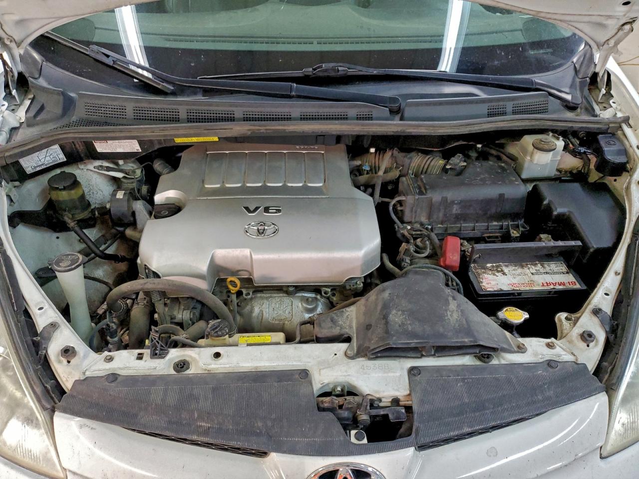 2009 TOYOTA SIENNA CE photo 23