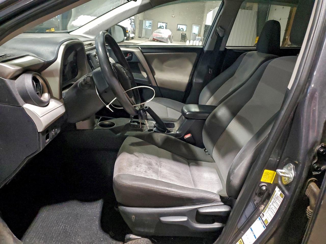 2015 TOYOTA RAV4 LE photo 7
