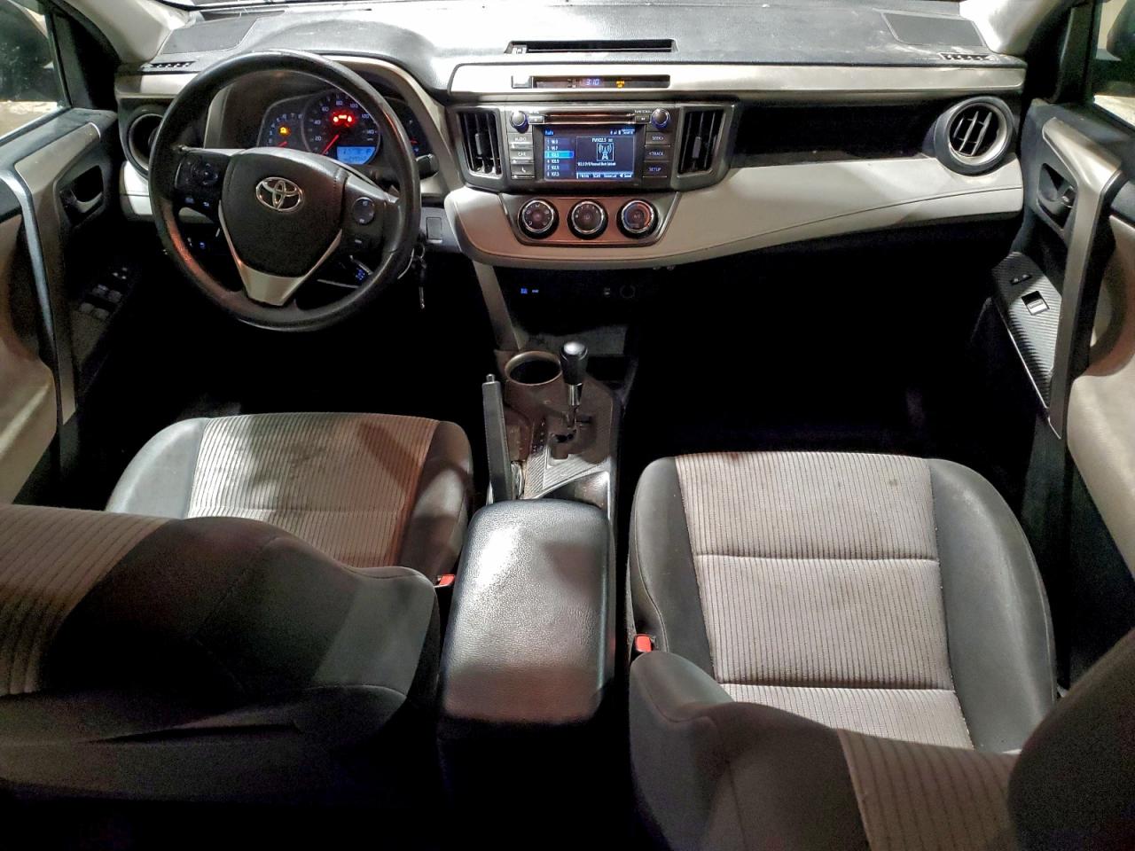 2015 TOYOTA RAV4 LE photo 8