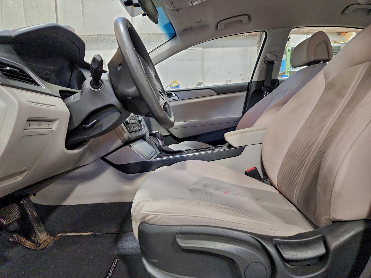 2015 HYUNDAI SONATA SE photo 7