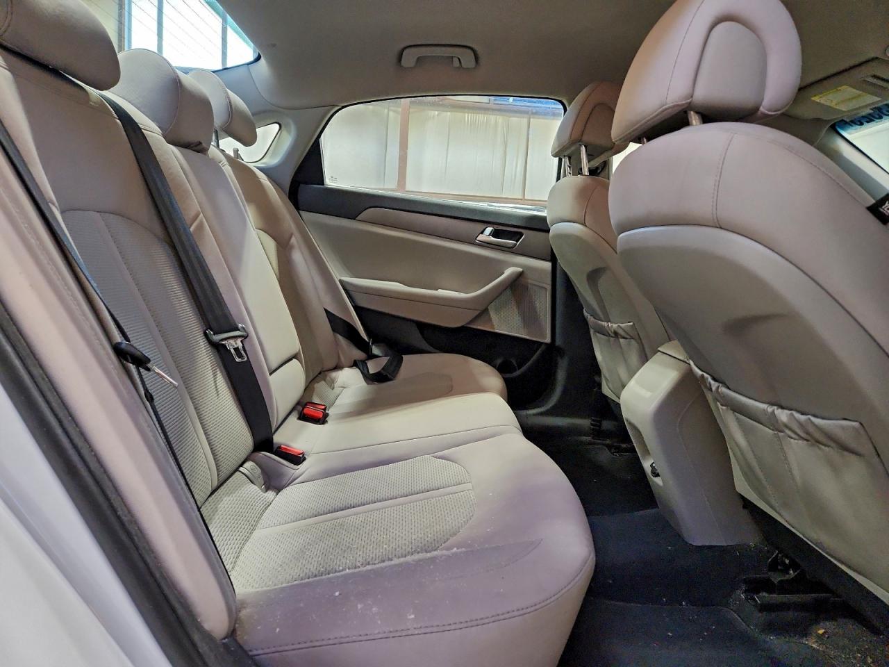 2015 HYUNDAI SONATA SE photo 10