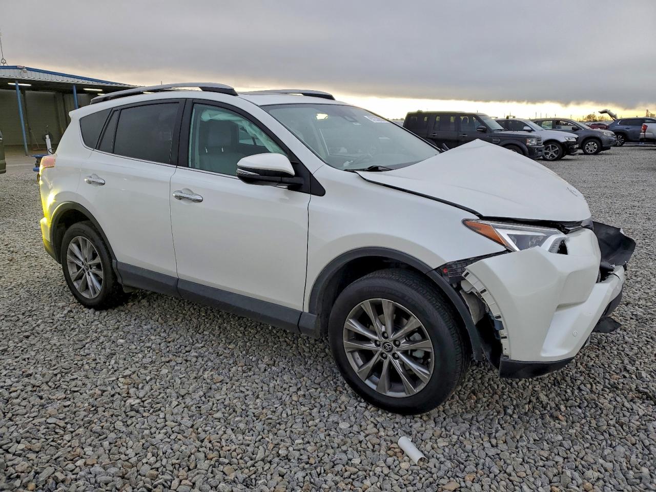 2017 TOYOTA RAV4 LIMITED photo 4