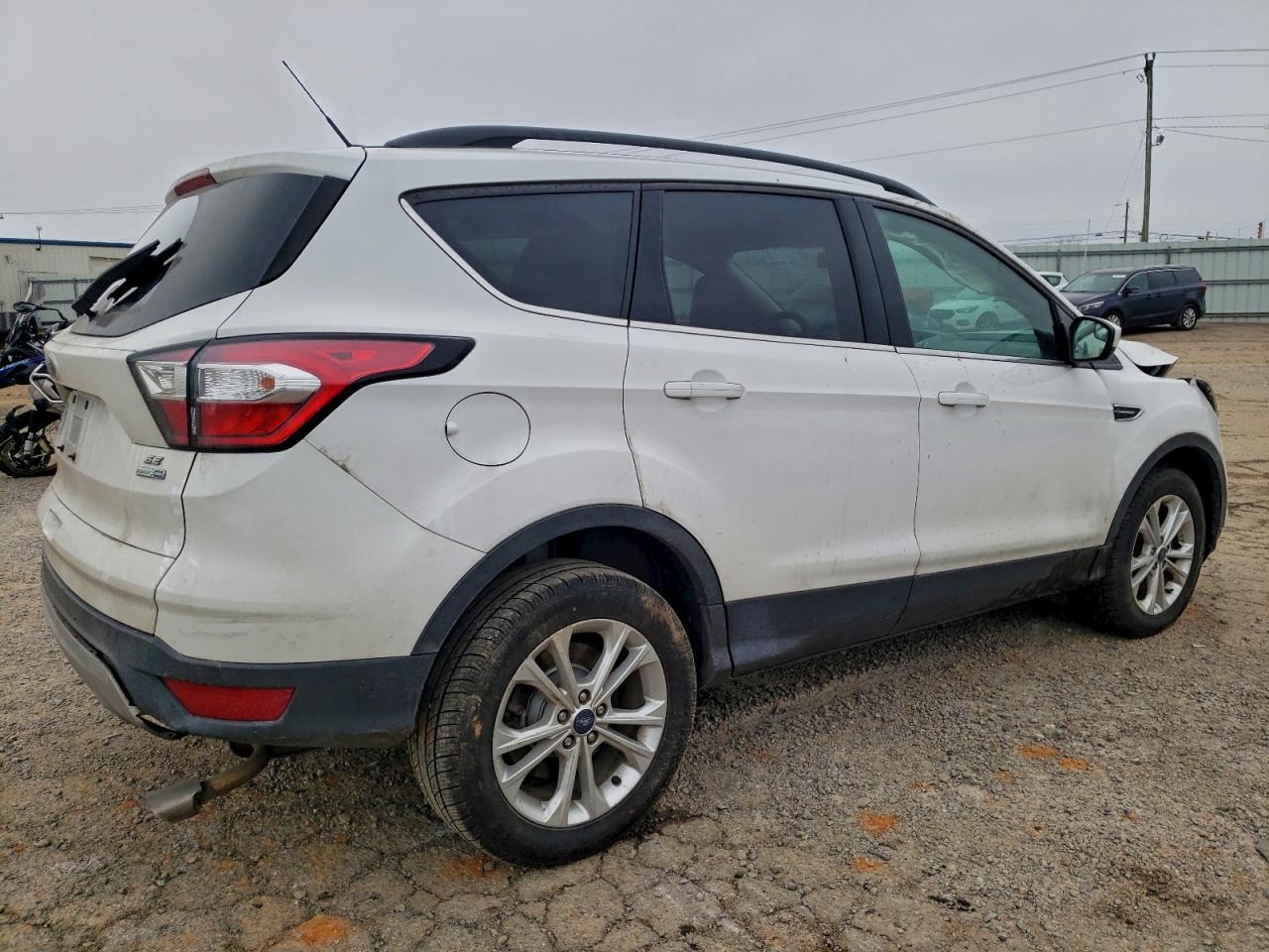 2018 FORD ESCAPE SE photo 3