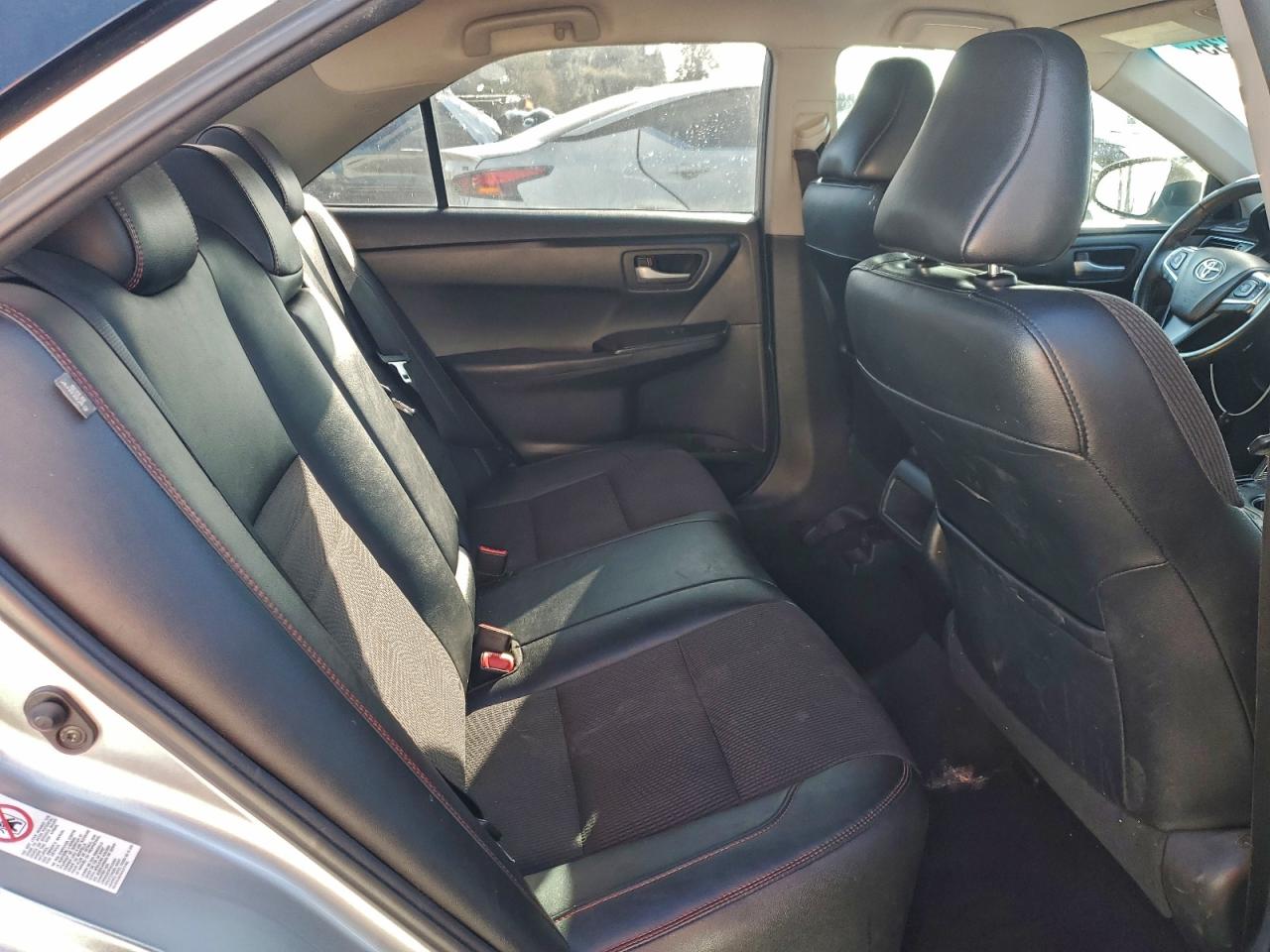 2017 TOYOTA CAMRY LE photo 19