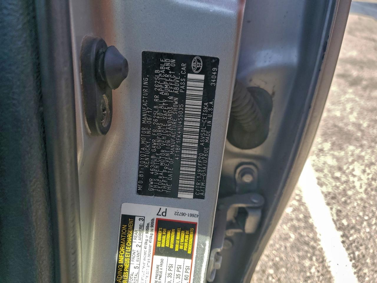 2017 TOYOTA CAMRY LE photo 23