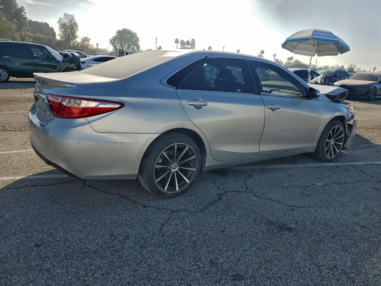 2017 TOYOTA CAMRY LE photo 5