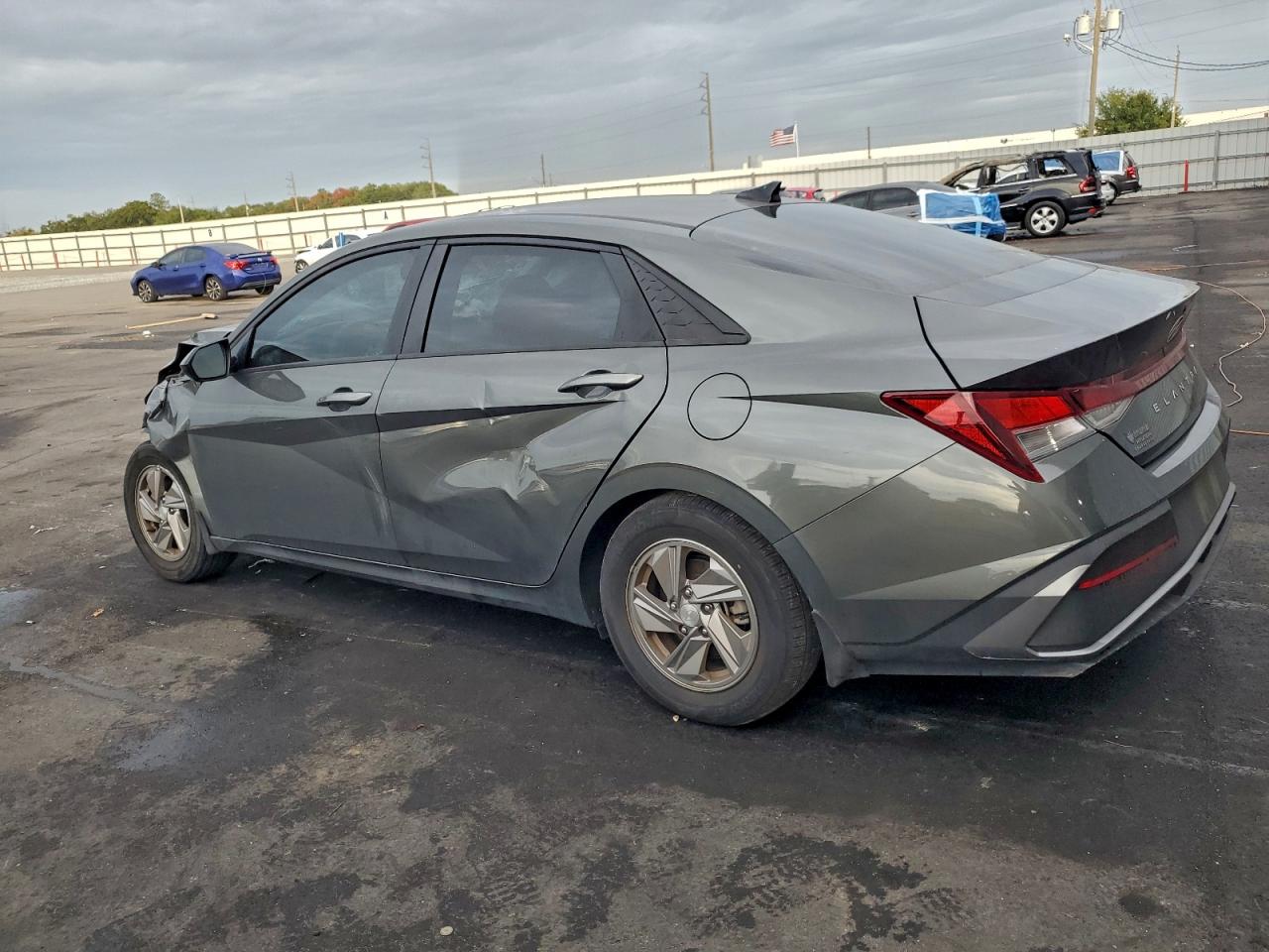 2024 HYUNDAI ELANTRA SE photo 5