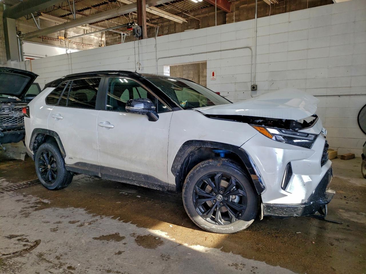 2024 TOYOTA RAV4 XSE photo 4