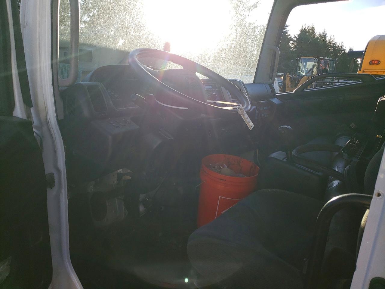 2020 HINO 268A BOX TRUCK photo 8