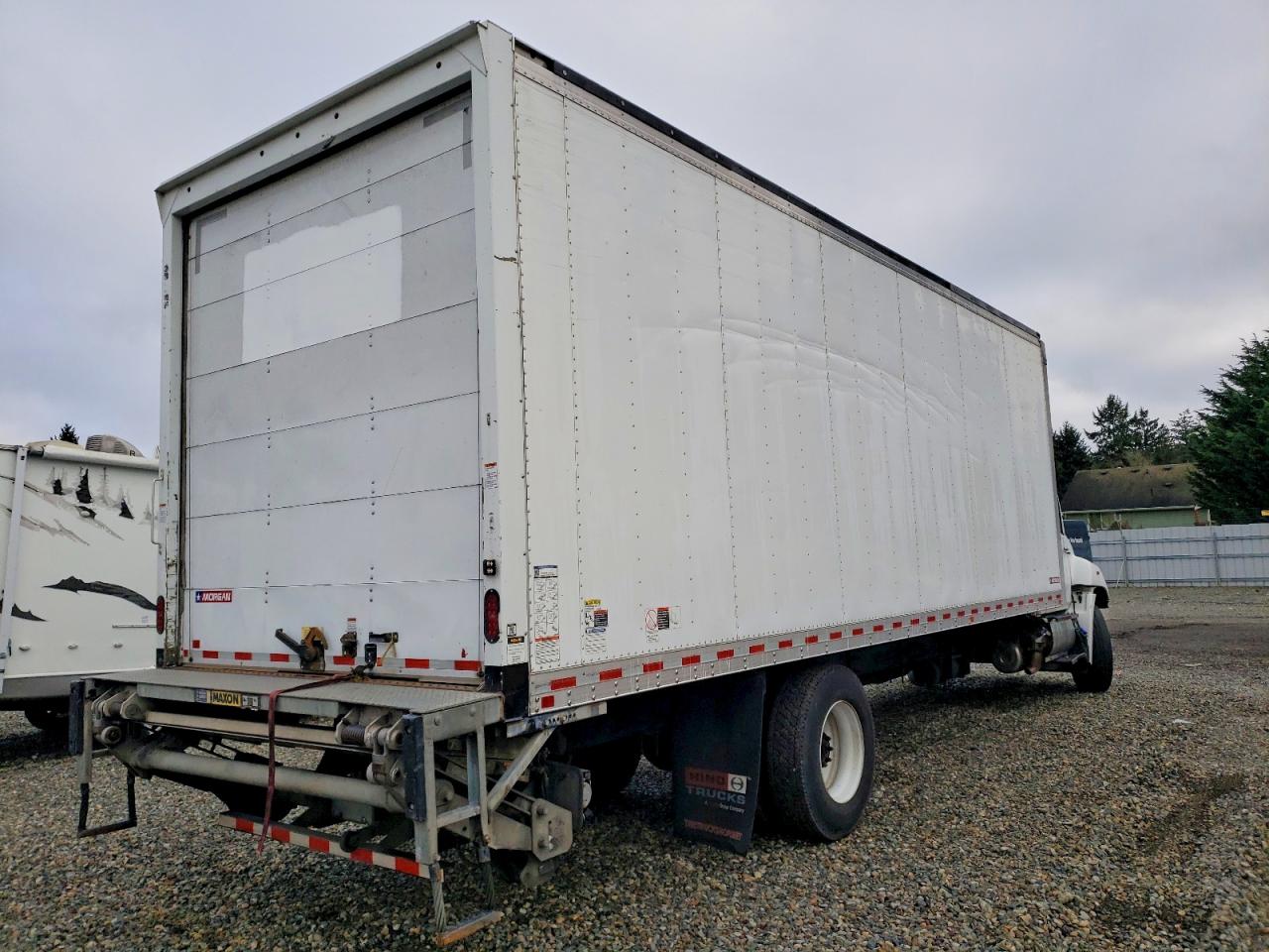 2020 HINO 268A BOX TRUCK photo 3