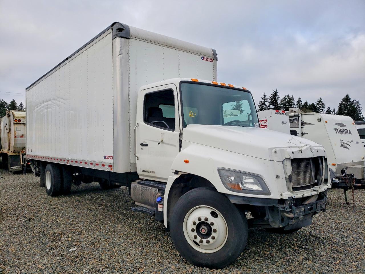 2020 HINO 268A BOX TRUCK photo 4