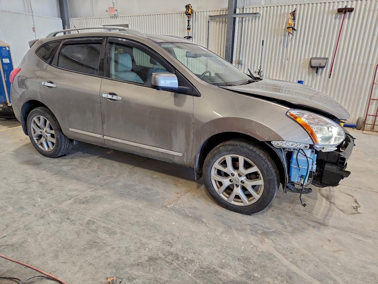 2013 NISSAN ROGUE S photo 7