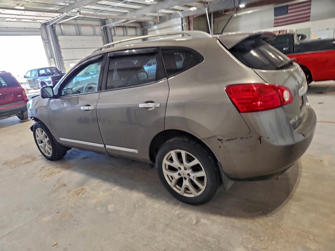 2013 NISSAN ROGUE S photo 3