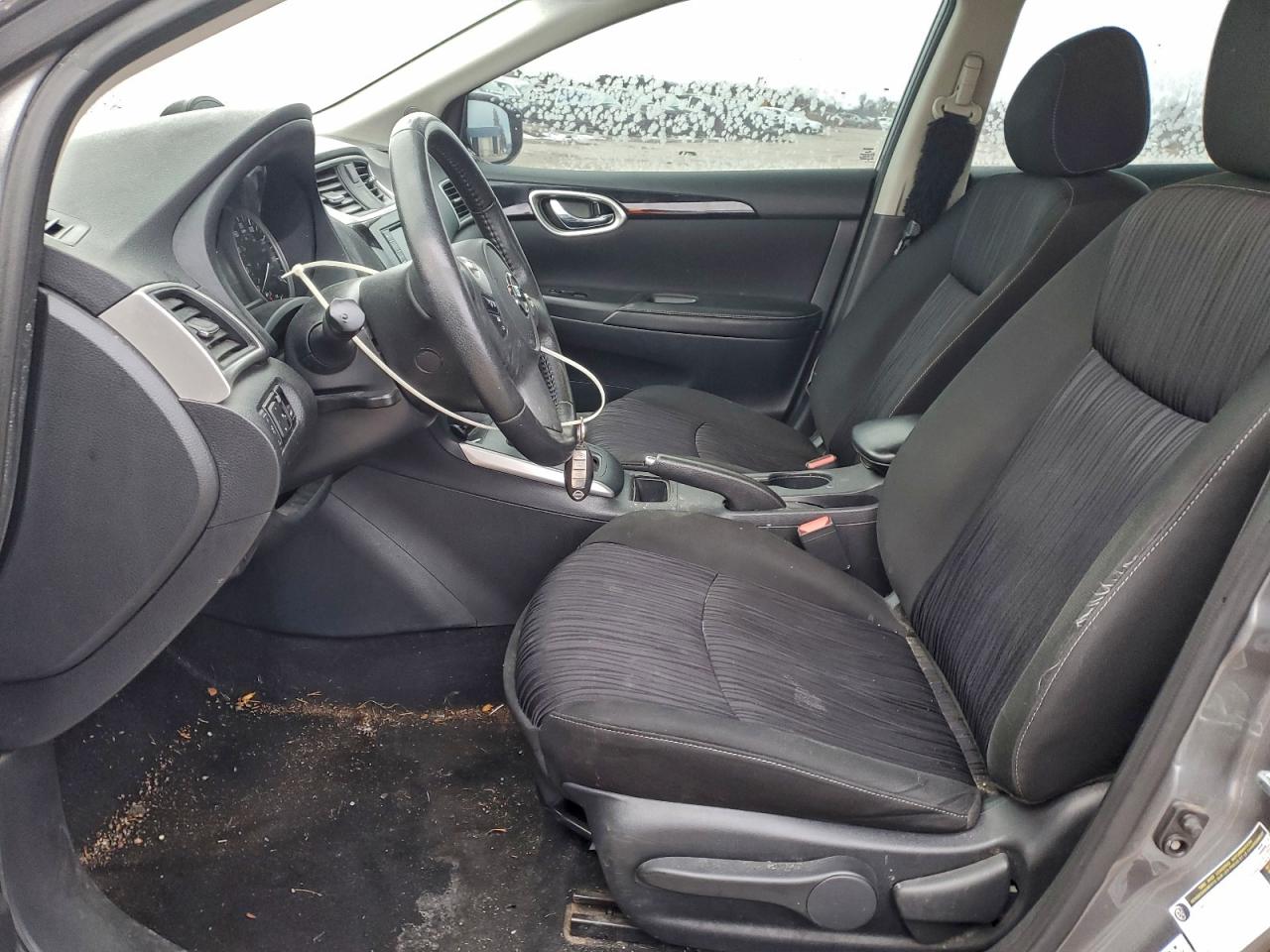 2019 NISSAN SENTRA S photo 13