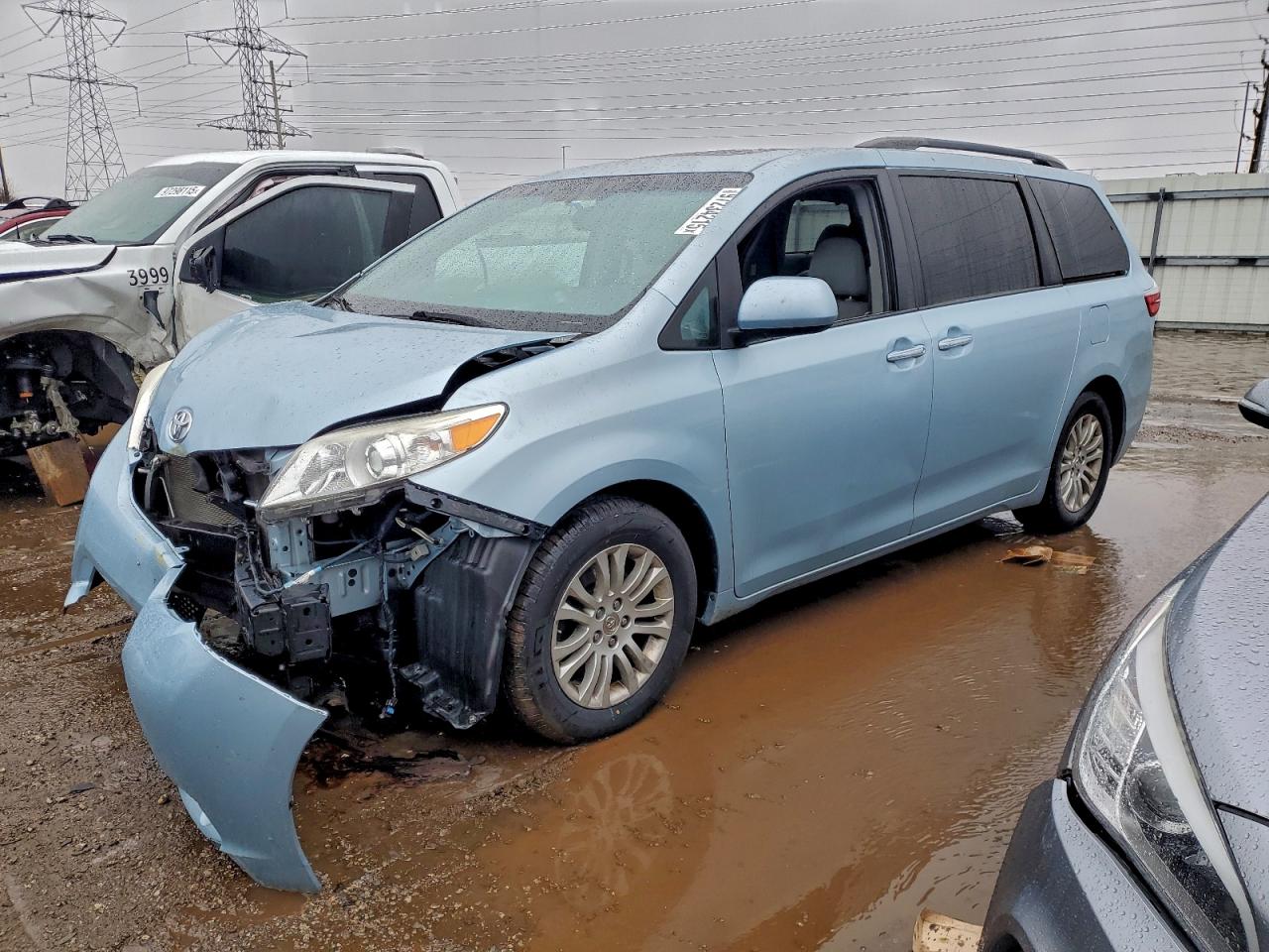 2015 TOYOTA SIENNA