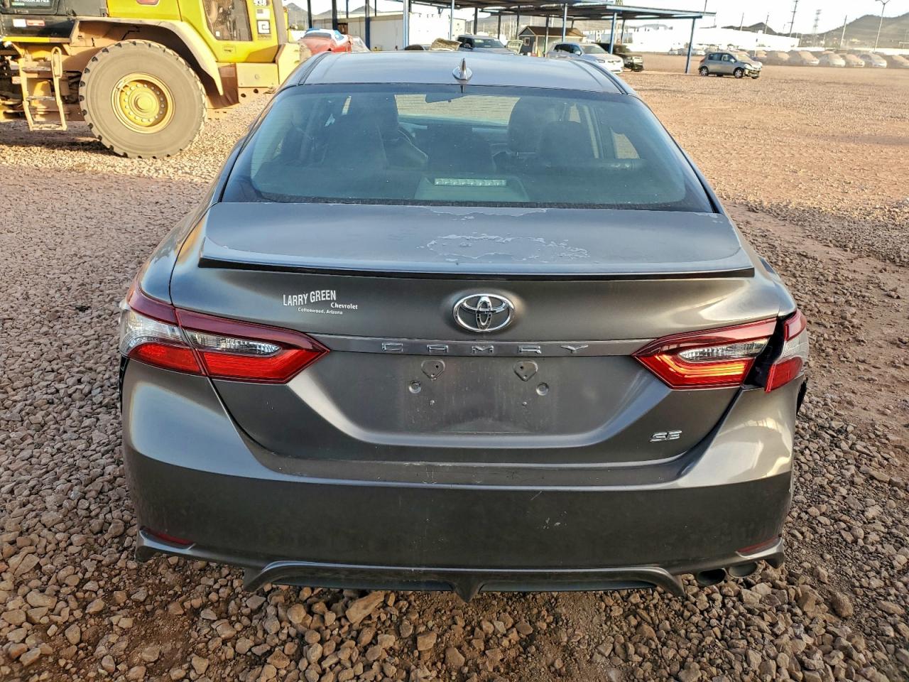 2021 TOYOTA CAMRY SE photo 6