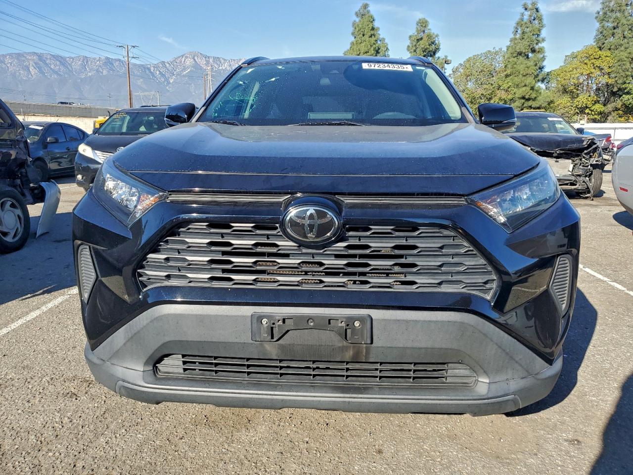 2019 TOYOTA RAV4 LE photo 9