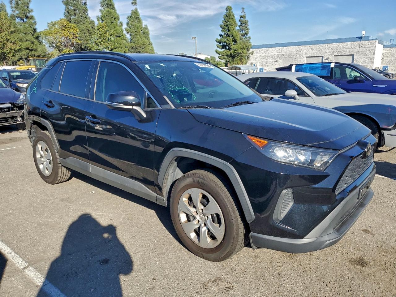 2019 TOYOTA RAV4 LE photo 7
