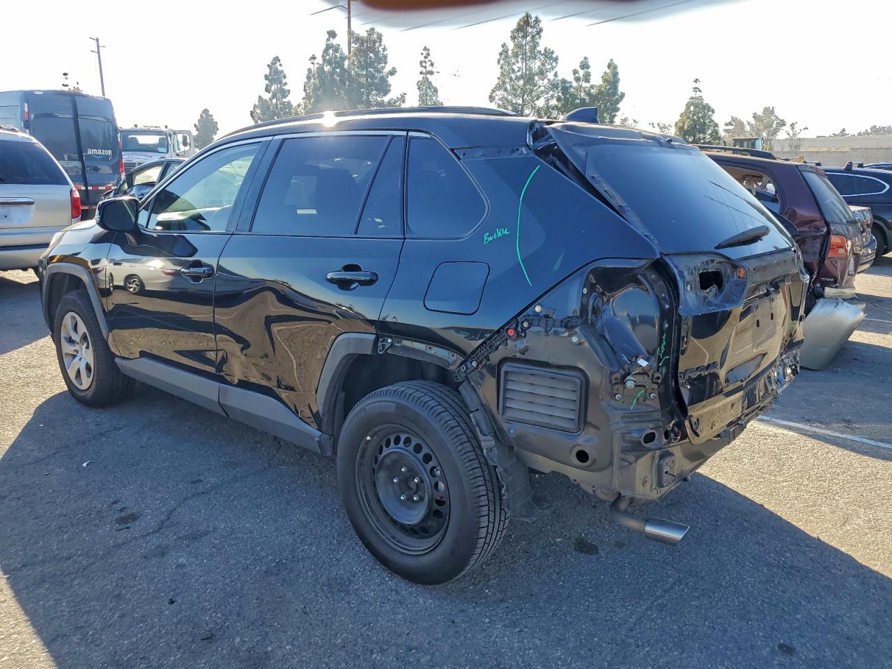 2019 TOYOTA RAV4 LE photo 3