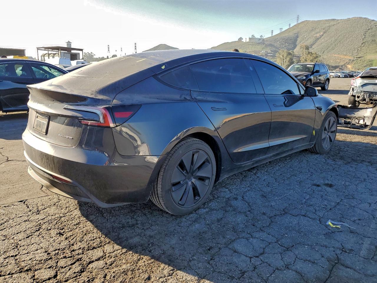 2024 TESLA MODEL 3 photo 3