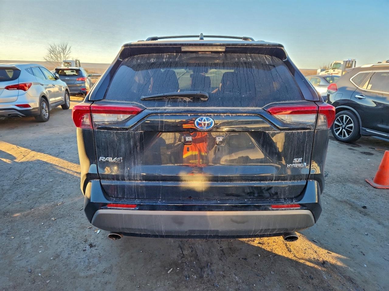 2022 TOYOTA RAV4 SE photo 16