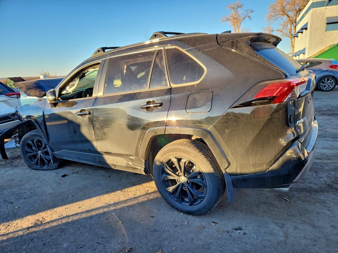 2022 TOYOTA RAV4 SE photo 4