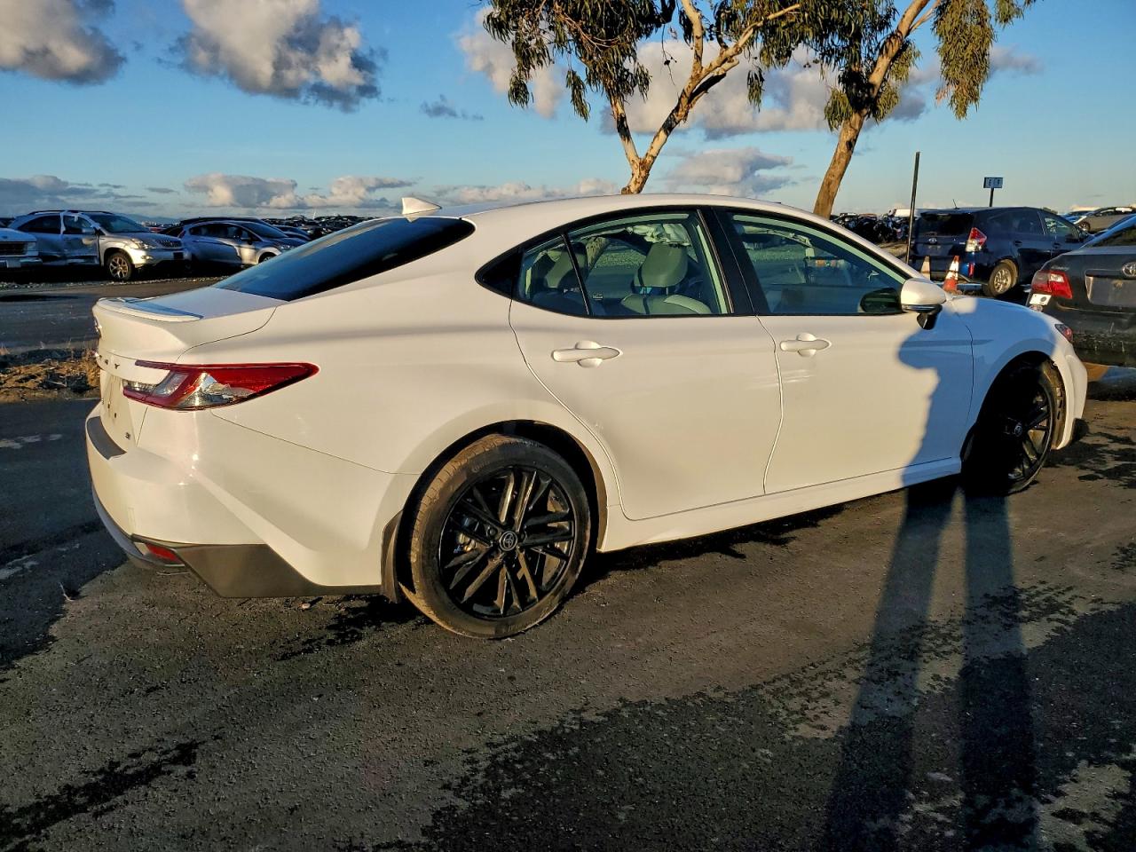 2025 TOYOTA CAMRY XSE photo 7