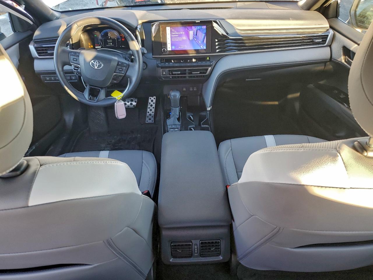 2025 TOYOTA CAMRY XSE photo 22