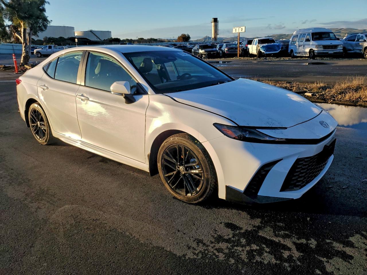 2025 TOYOTA CAMRY XSE photo 10