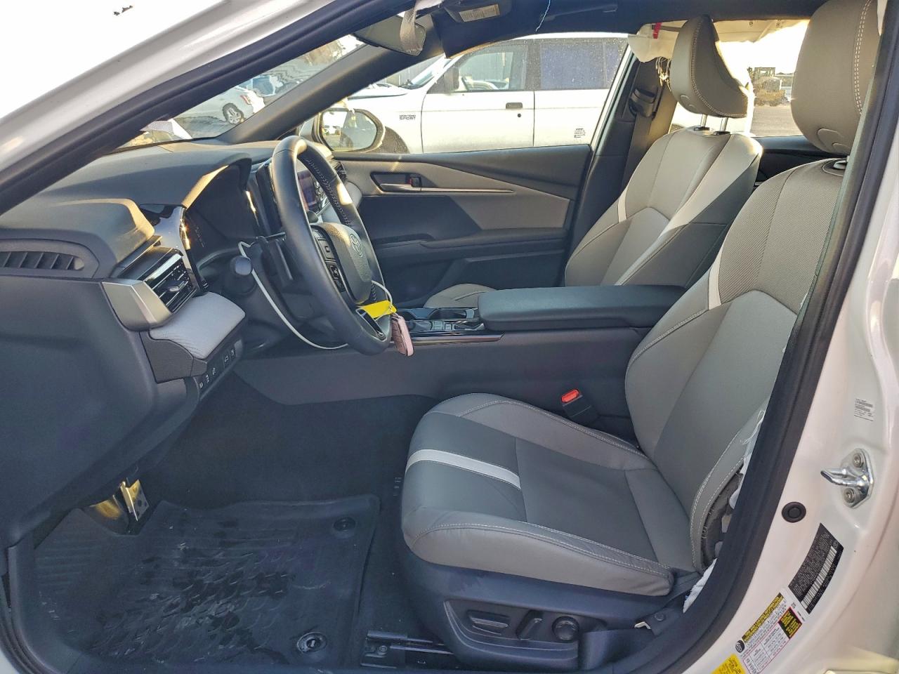 2025 TOYOTA CAMRY XSE photo 19
