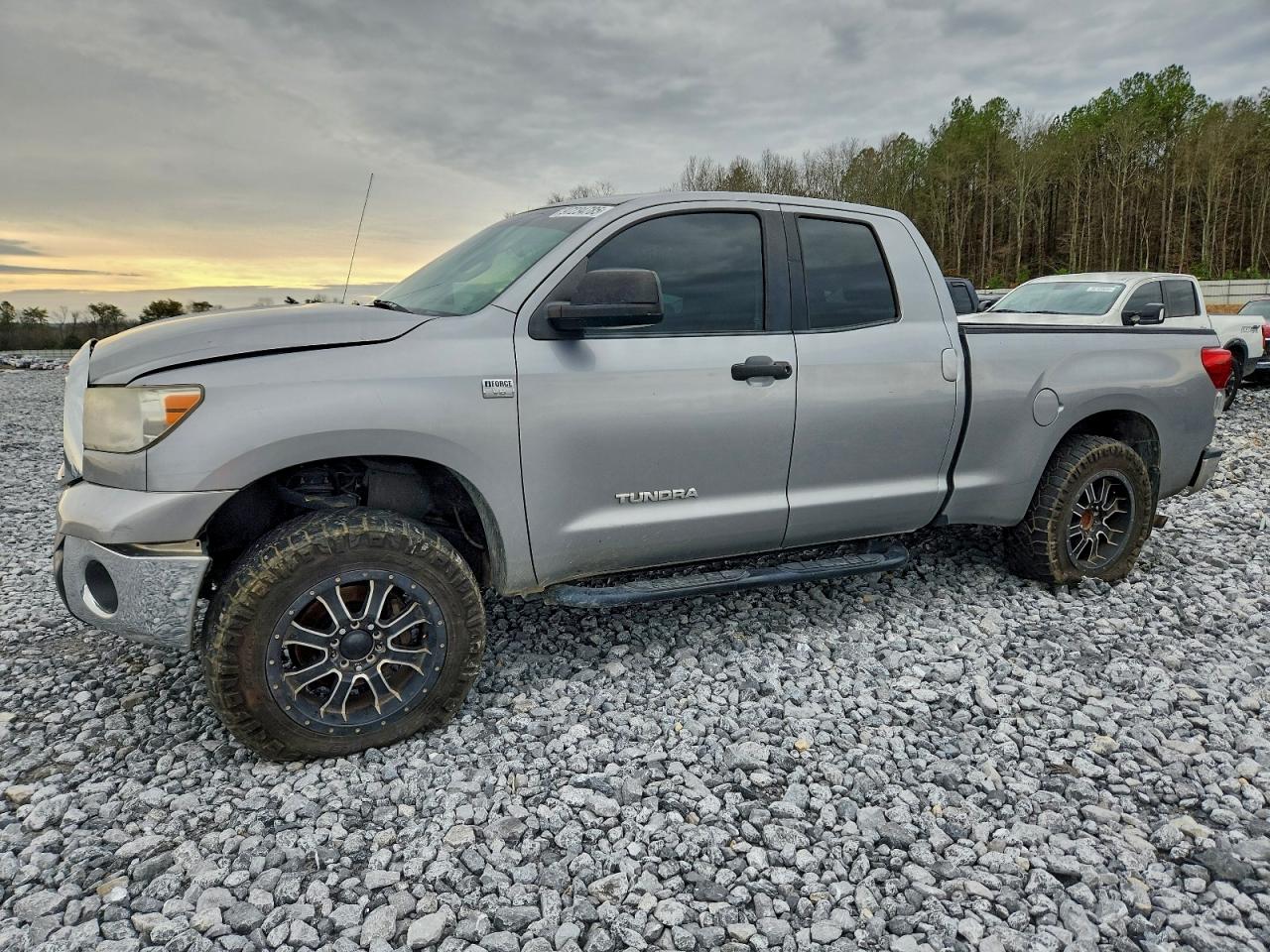 2010 TOYOTA TUNDRA