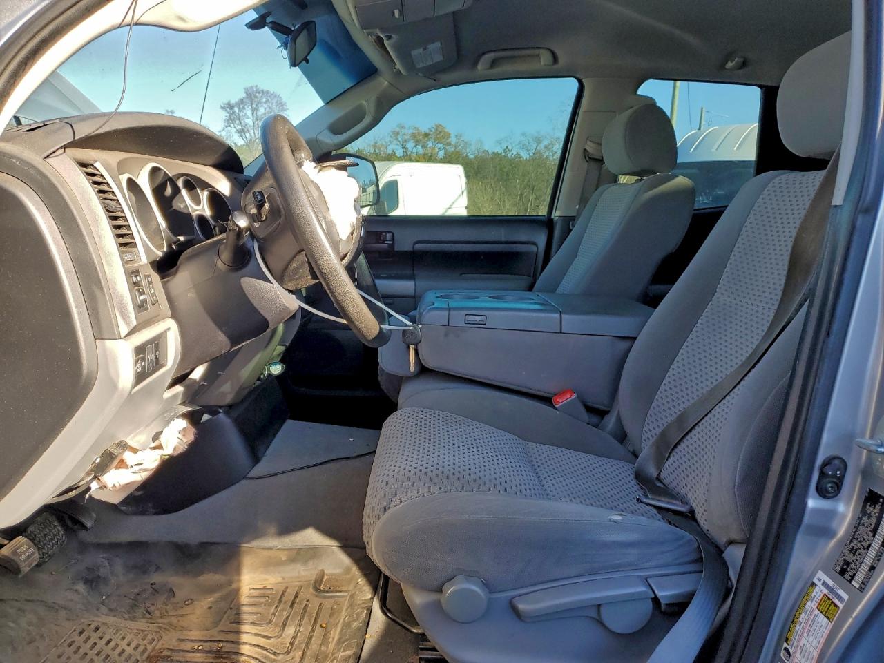 2010 TOYOTA TUNDRA DOUBLE CAB SR5 photo 19