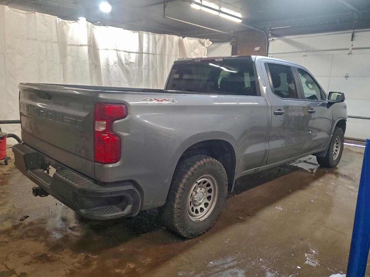 2021 CHEVROLET SILVERADO K1500 photo 3