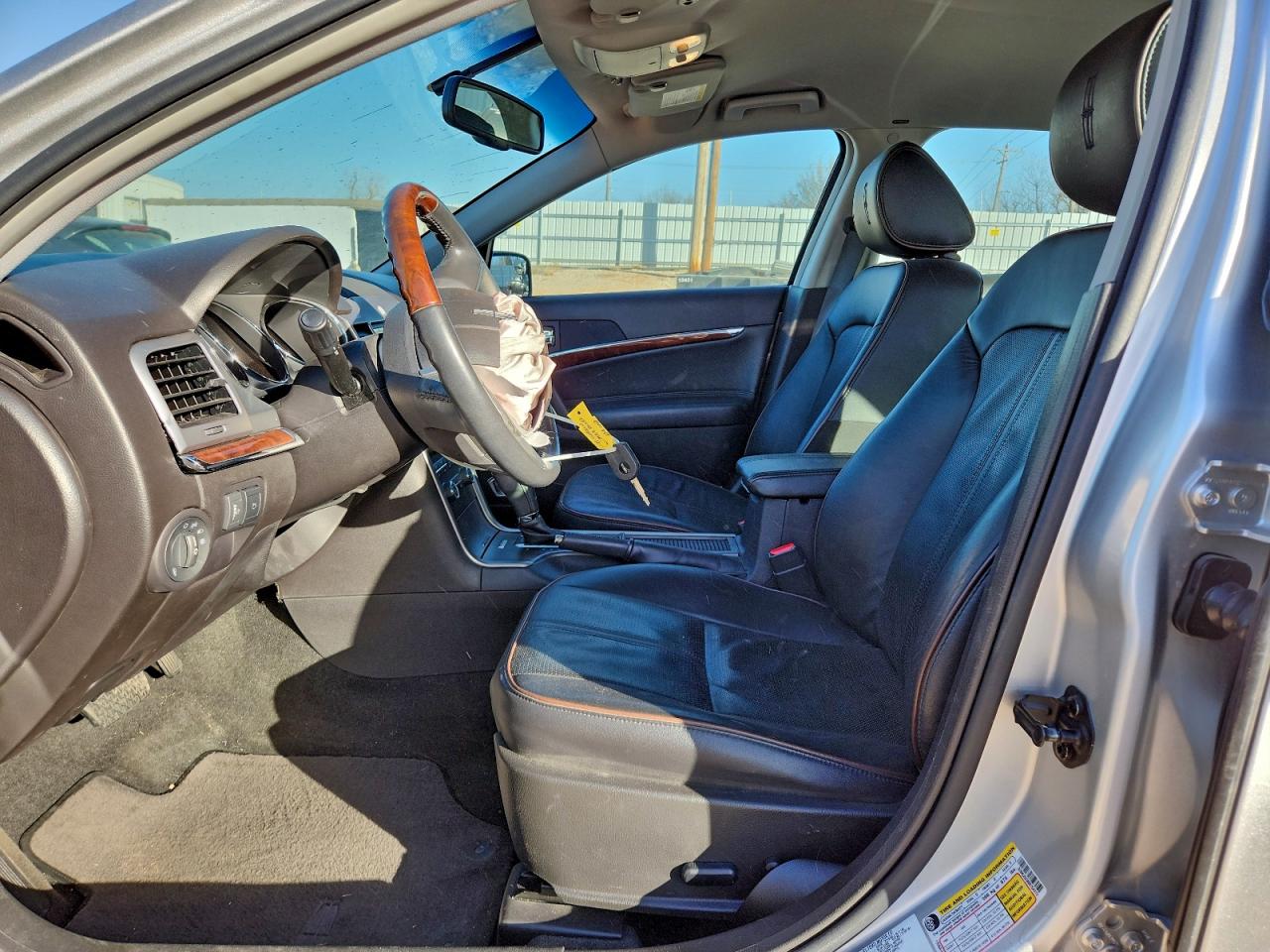 2011 LINCOLN MKZ photo 7