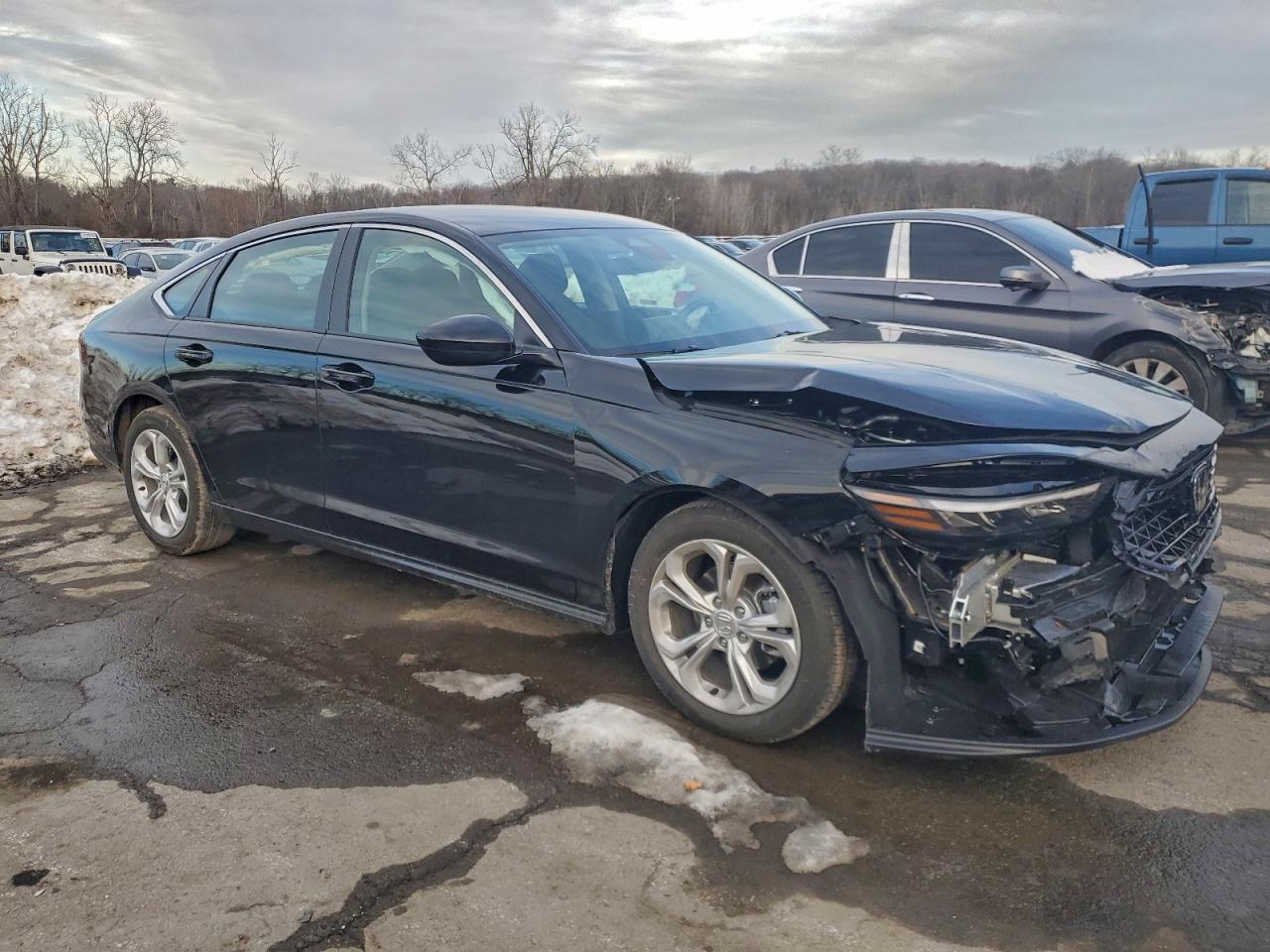 2025 HONDA ACCORD LX photo 4