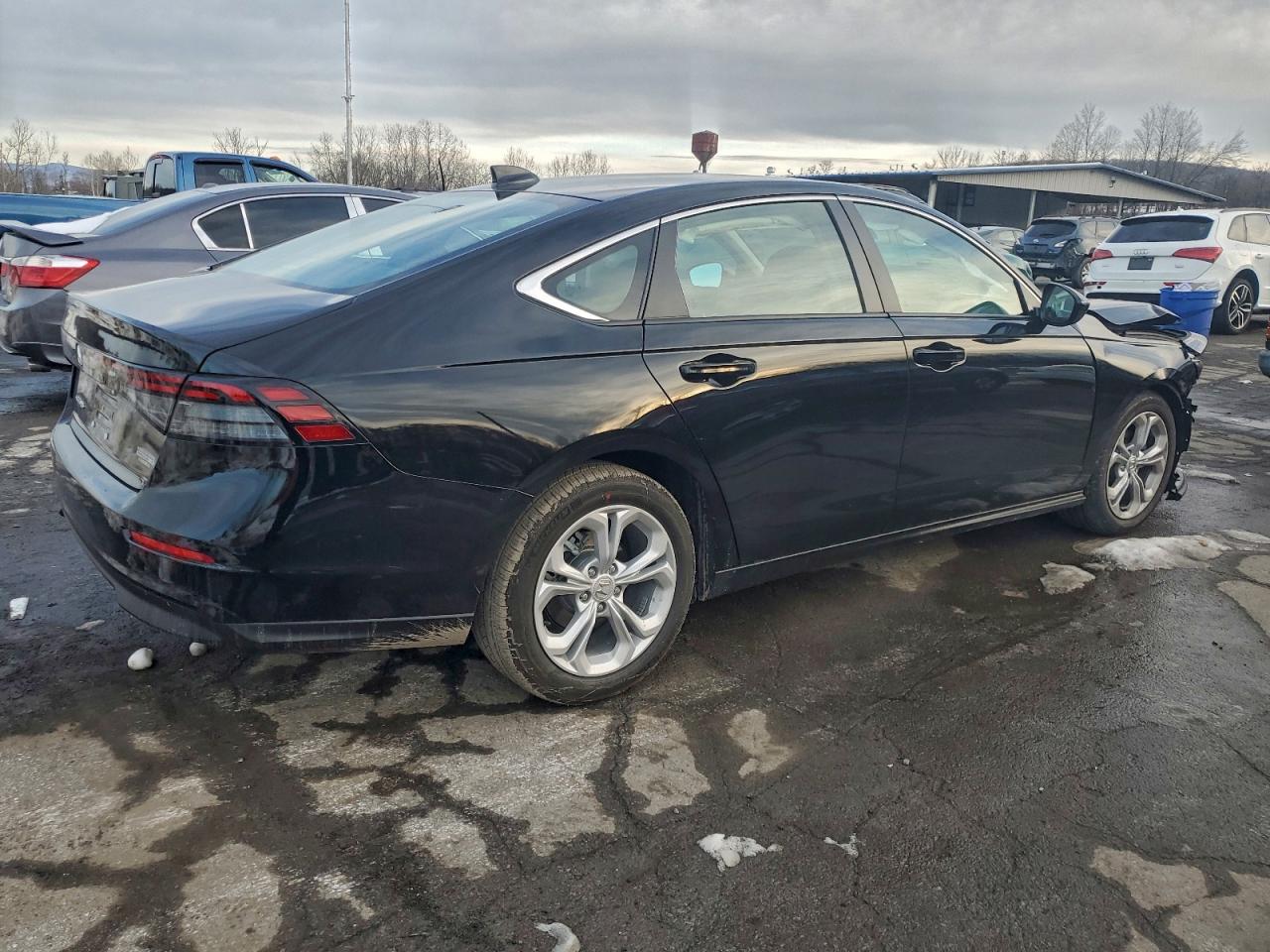 2025 HONDA ACCORD LX photo 3