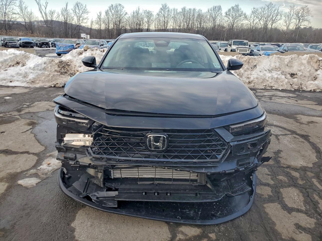 2025 HONDA ACCORD LX photo 5