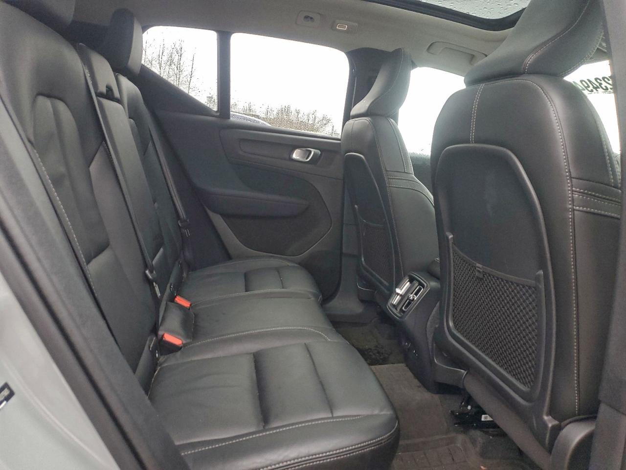 2024 VOLVO XC40 ULTIMATE photo 11
