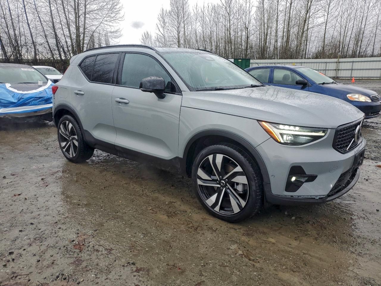2024 VOLVO XC40 ULTIMATE photo 4