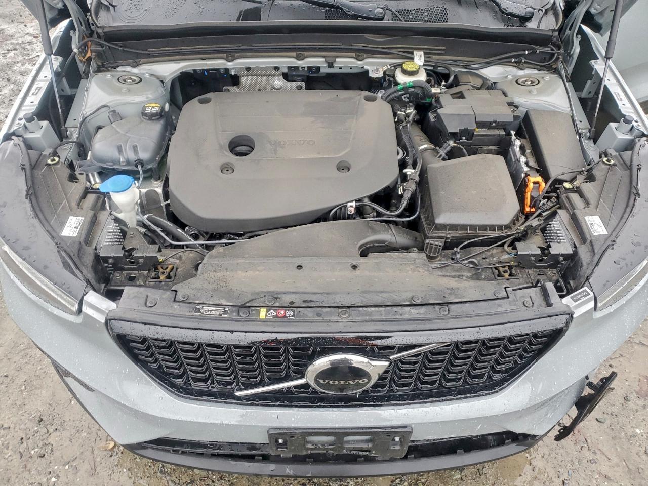 2024 VOLVO XC40 ULTIMATE photo 12