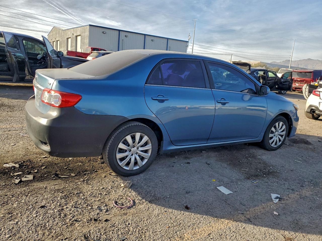 2013 TOYOTA COROLLA BASE photo 3
