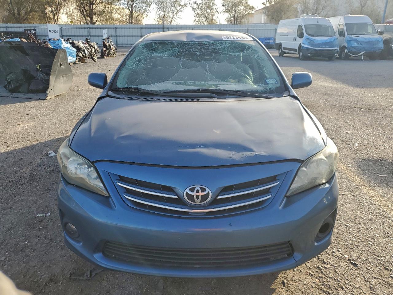 2013 TOYOTA COROLLA BASE photo 5