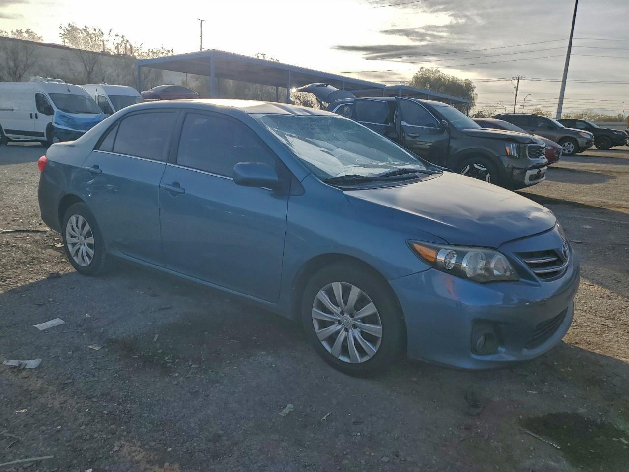 2013 TOYOTA COROLLA BASE photo 4