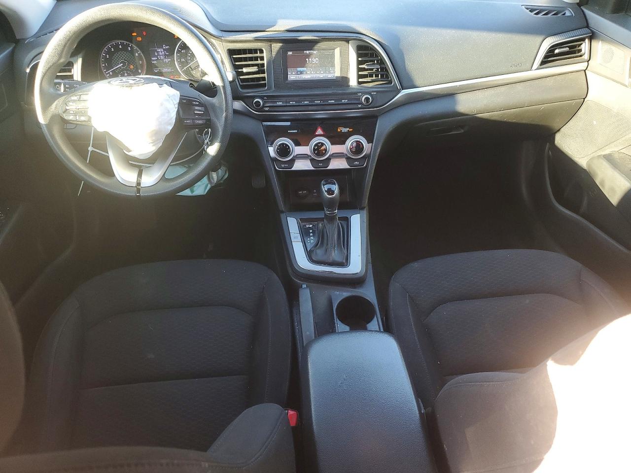 2019 HYUNDAI ELANTRA SE photo 8