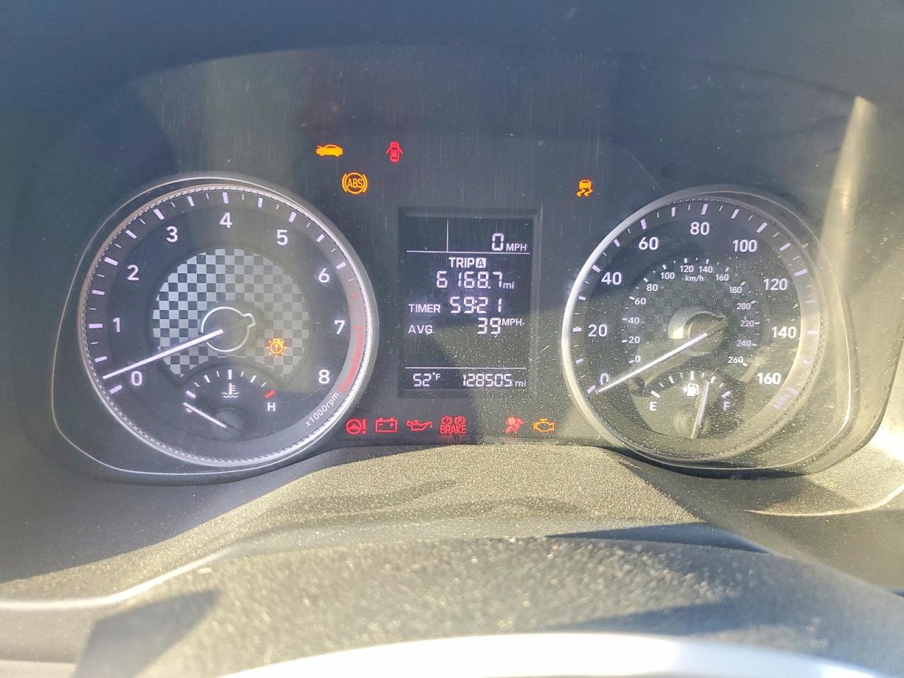 2019 HYUNDAI ELANTRA SE photo 9