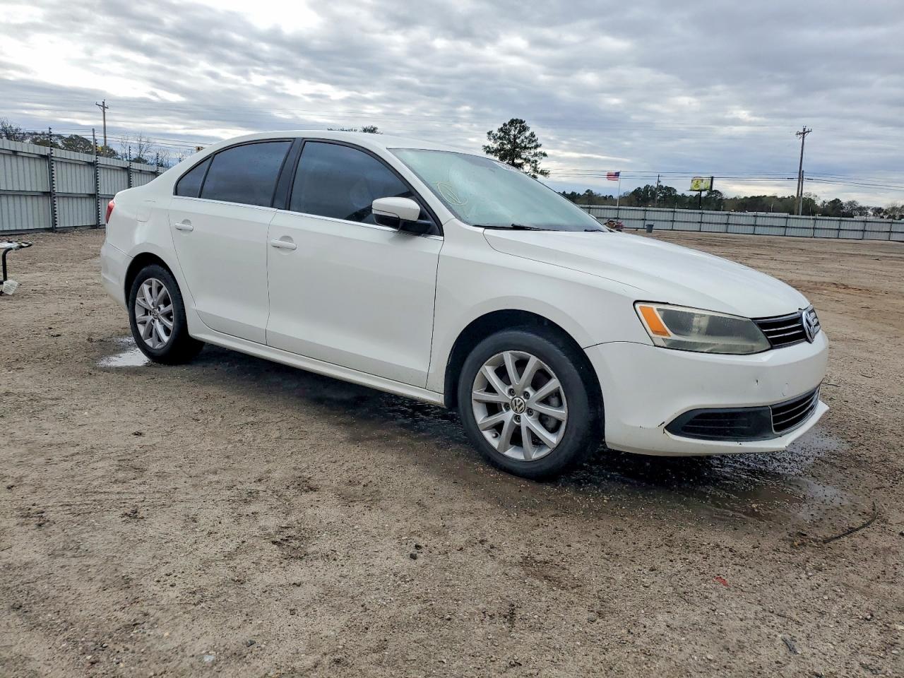 2014 VOLKSWAGEN JETTA SE photo 4