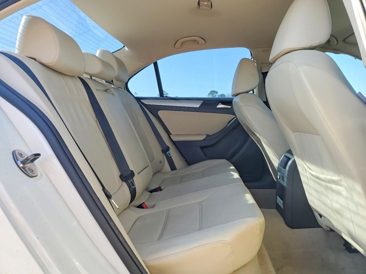 2014 VOLKSWAGEN JETTA SE photo 10