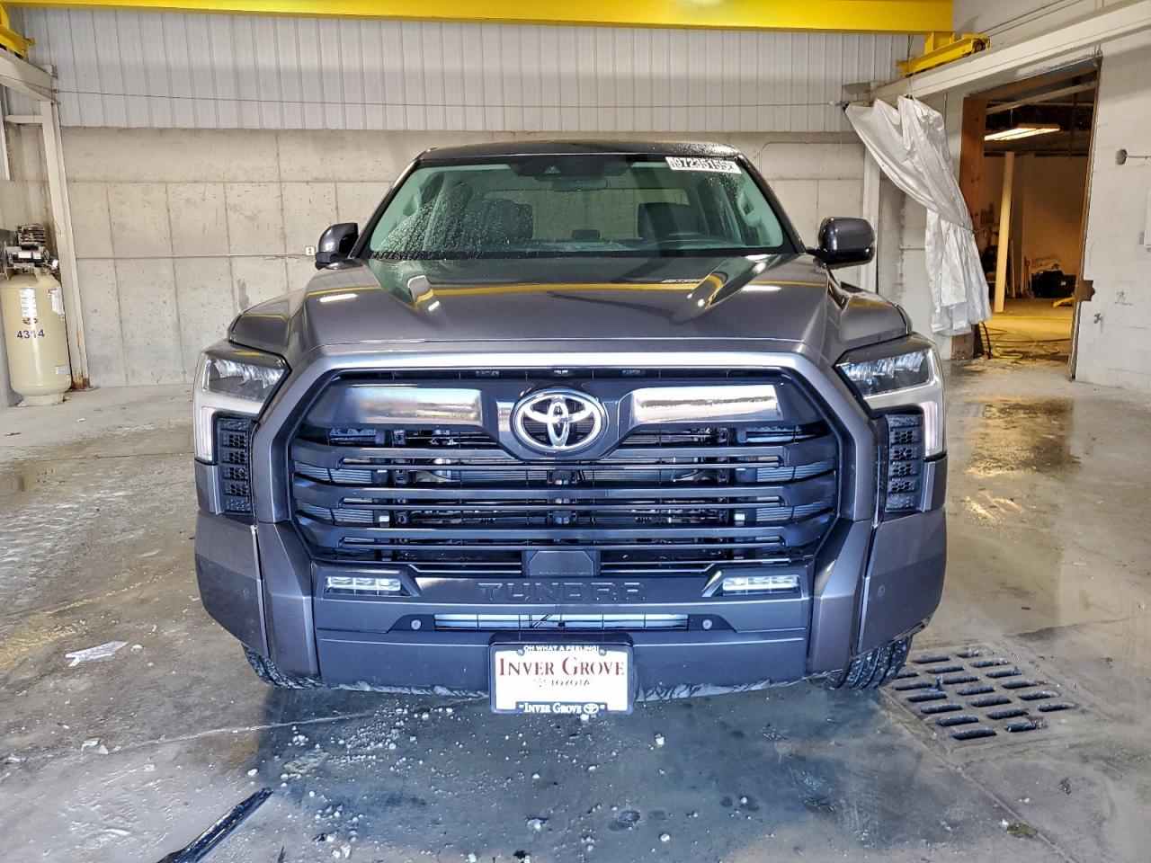 2024 TOYOTA TUNDRA CREWMAX SR photo 13