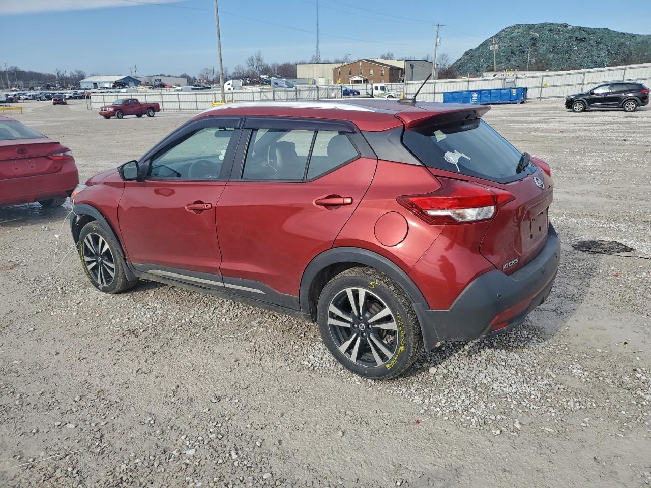 2020 NISSAN KICKS SR photo 3