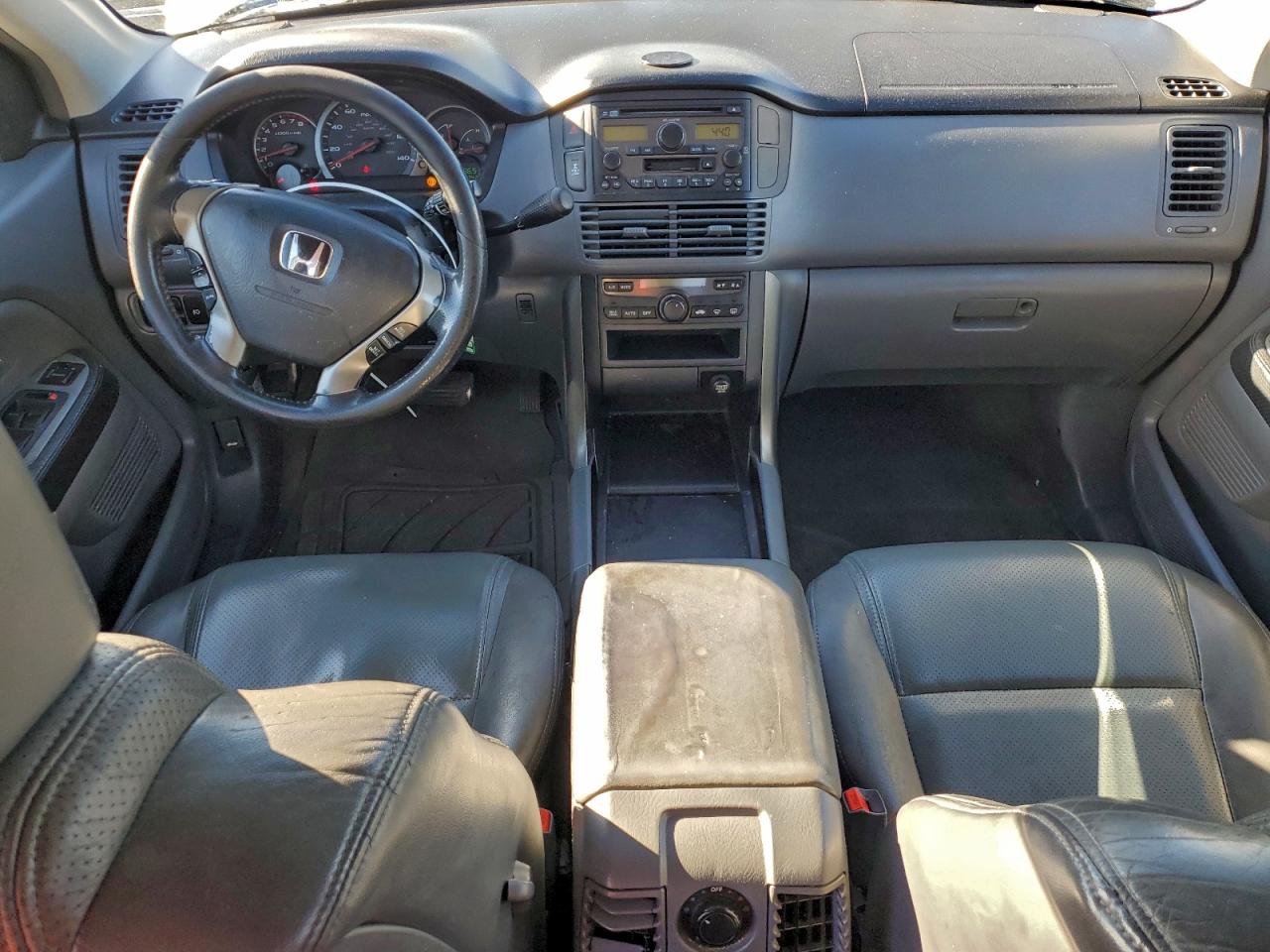2003 HONDA PILOT photo 8